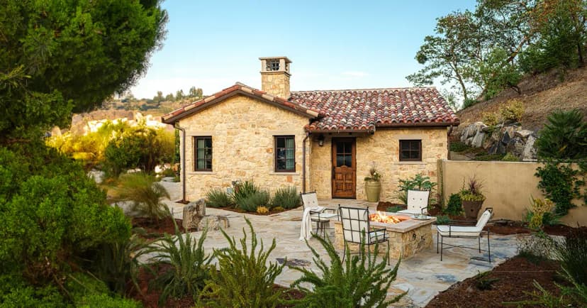 How to Build a DIY Backyard Fire Pit Without Expensive Materials